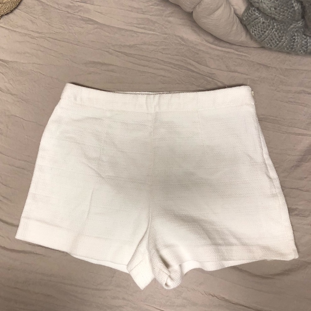 White forever 21 shorts